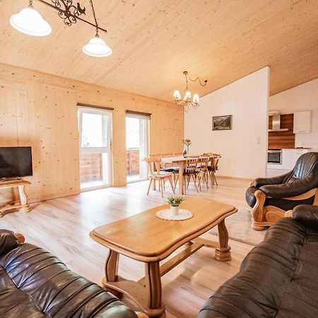 Gschnitzerhof Apartment Bagian luar foto