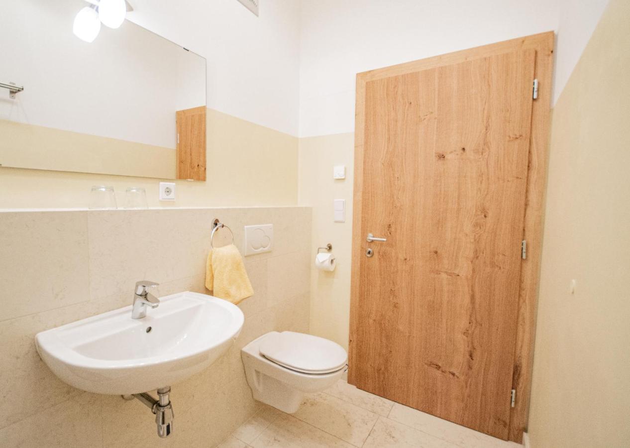 Gschnitzerhof Apartment Bagian luar foto