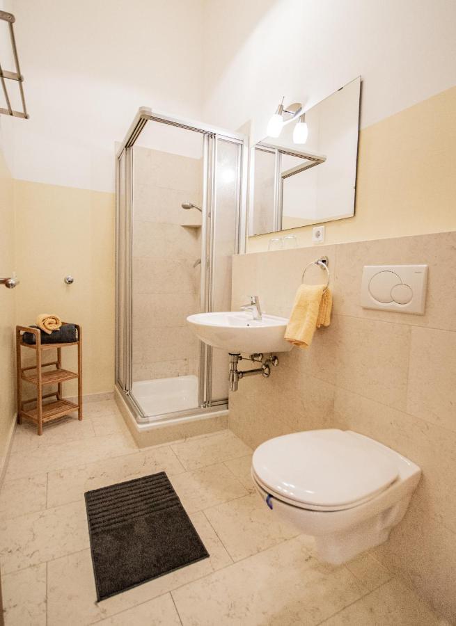Gschnitzerhof Apartment Bagian luar foto