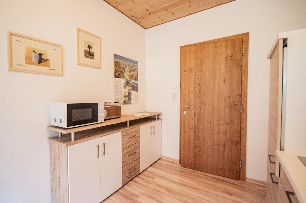 Gschnitzerhof Apartment Bagian luar foto