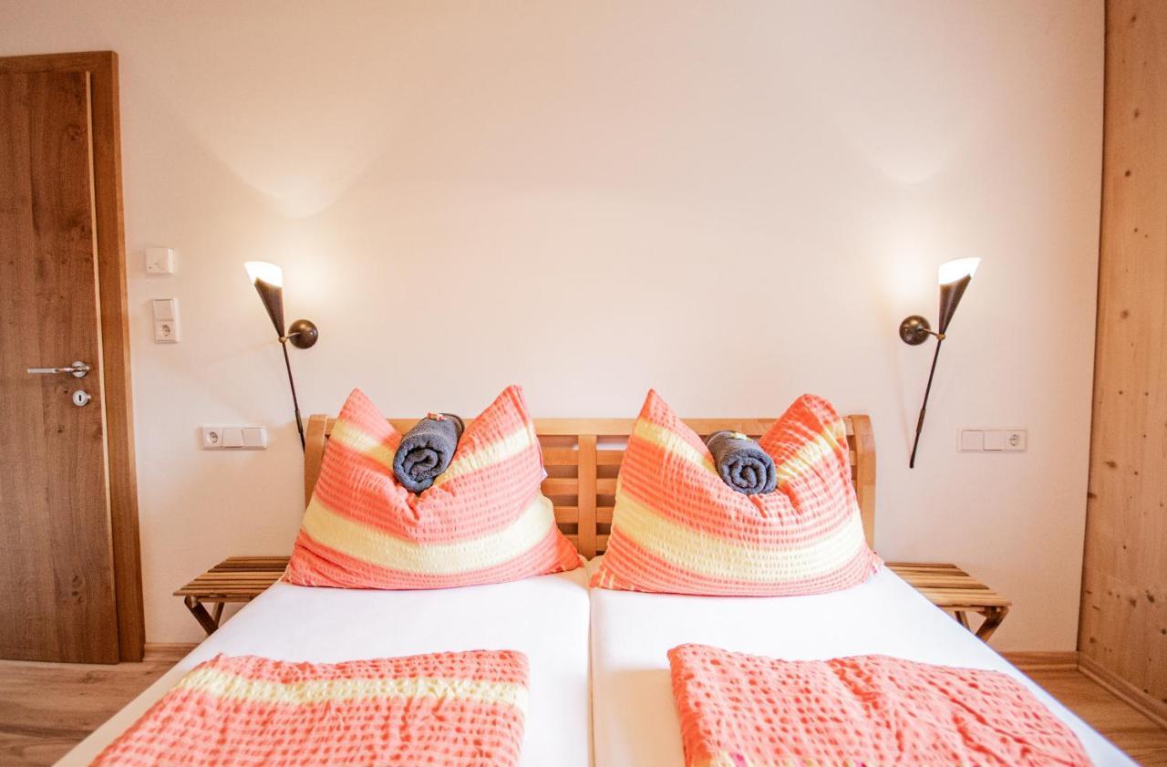 Gschnitzerhof Apartment Bagian luar foto
