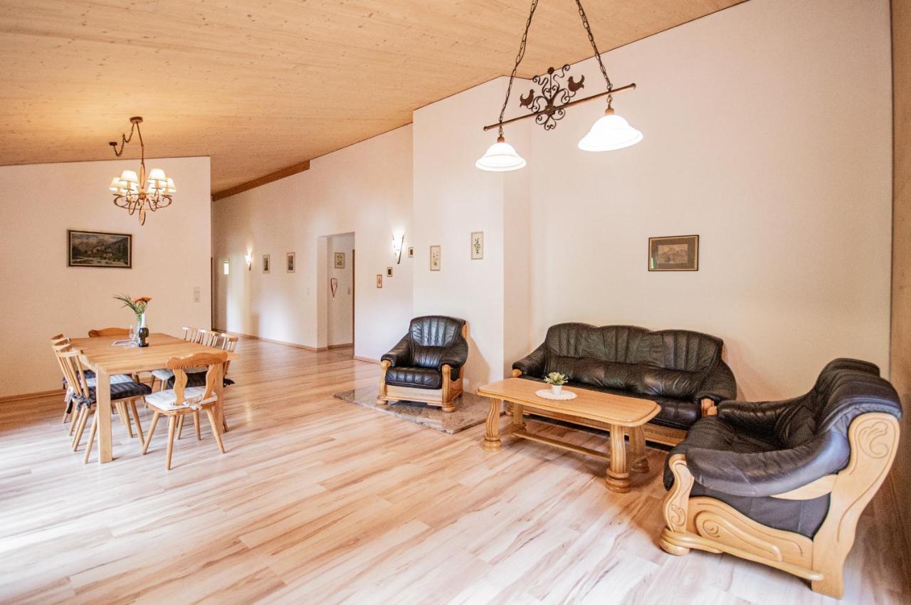 Gschnitzerhof Apartment Bagian luar foto