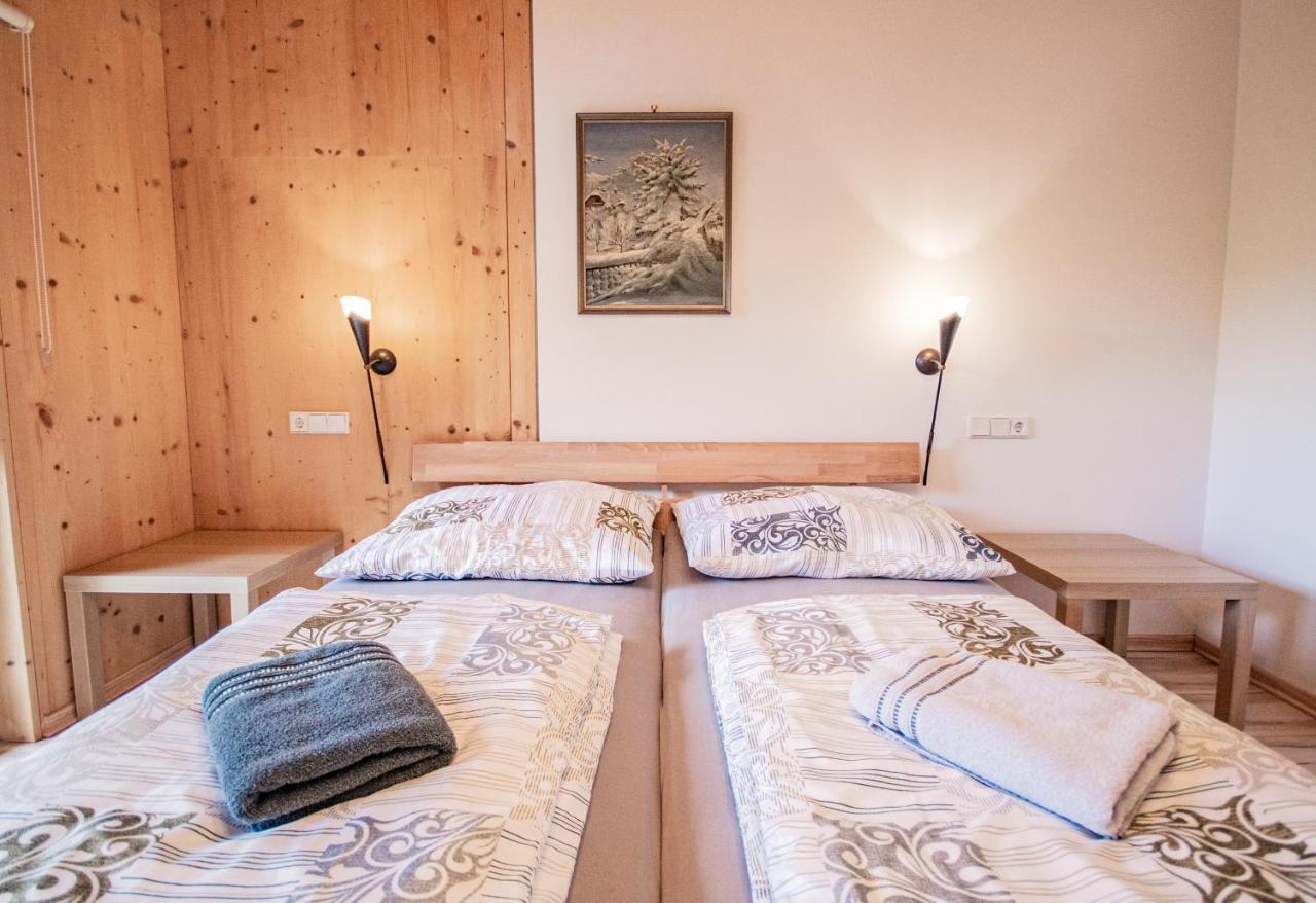 Gschnitzerhof Apartment Bagian luar foto