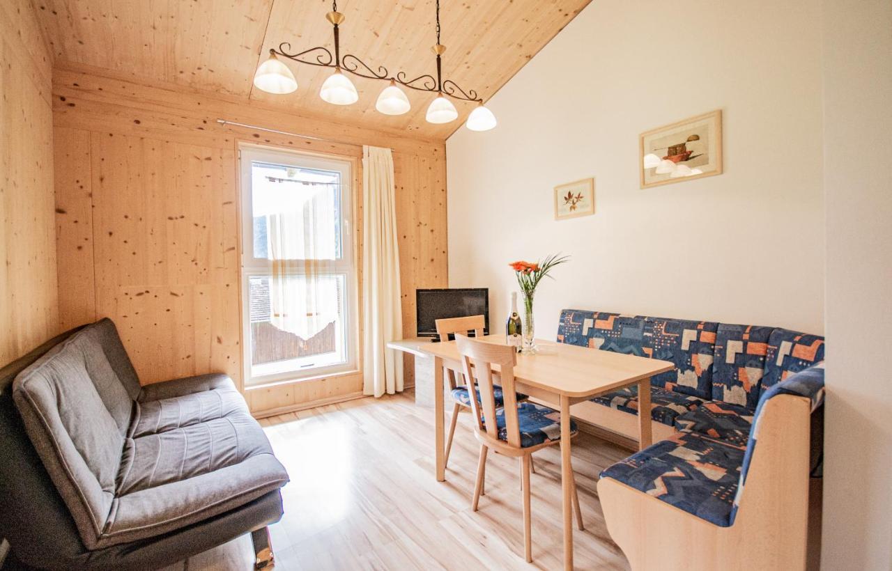 Gschnitzerhof Apartment Bagian luar foto
