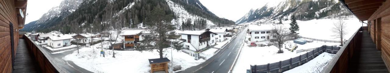 Gschnitzerhof Apartment Bagian luar foto